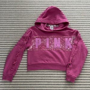 PINK Victoria's Secret Laced Sleeves Cropped
Sweatshirt Hoodie - size XS